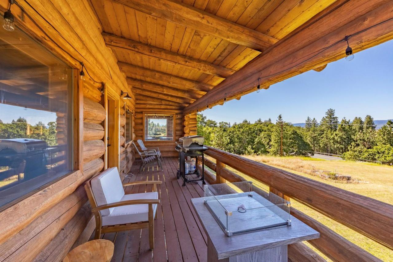 Rowland Log Cabin Home Lyle 外观 照片