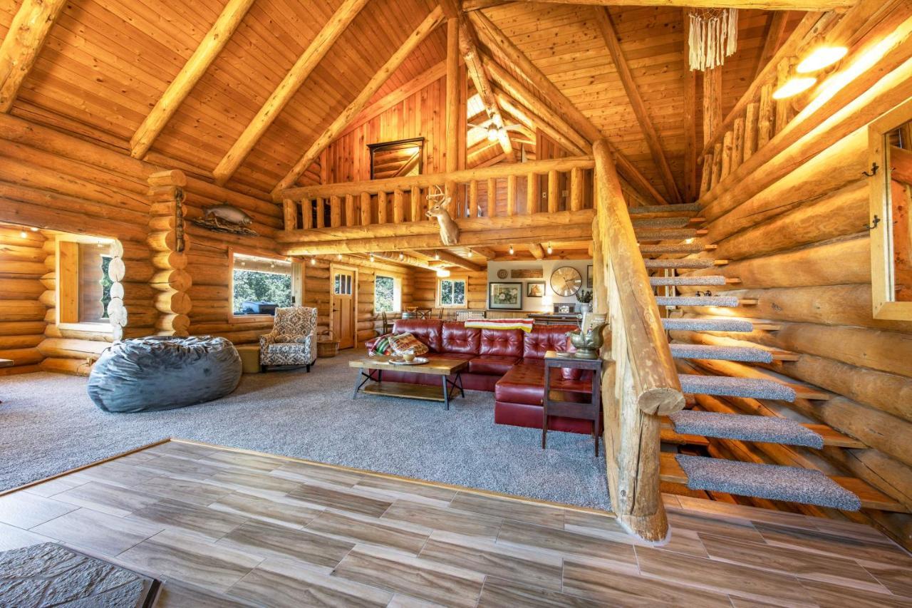 Rowland Log Cabin Home Lyle 外观 照片