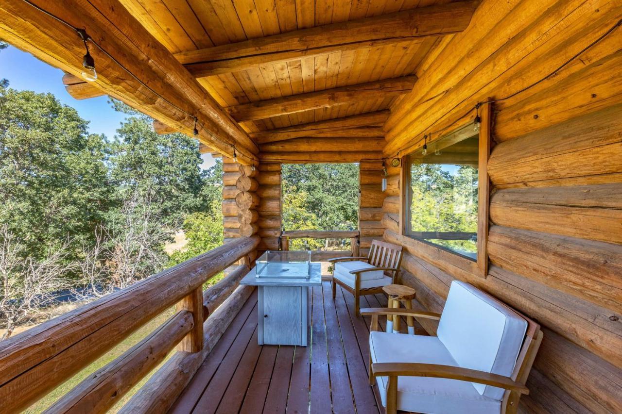 Rowland Log Cabin Home Lyle 外观 照片